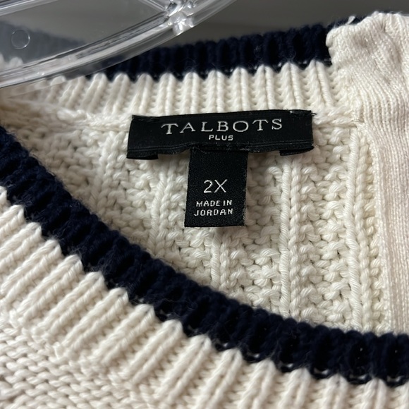 New Talbots 2X sweater with nice details! - Picture 4 of 7